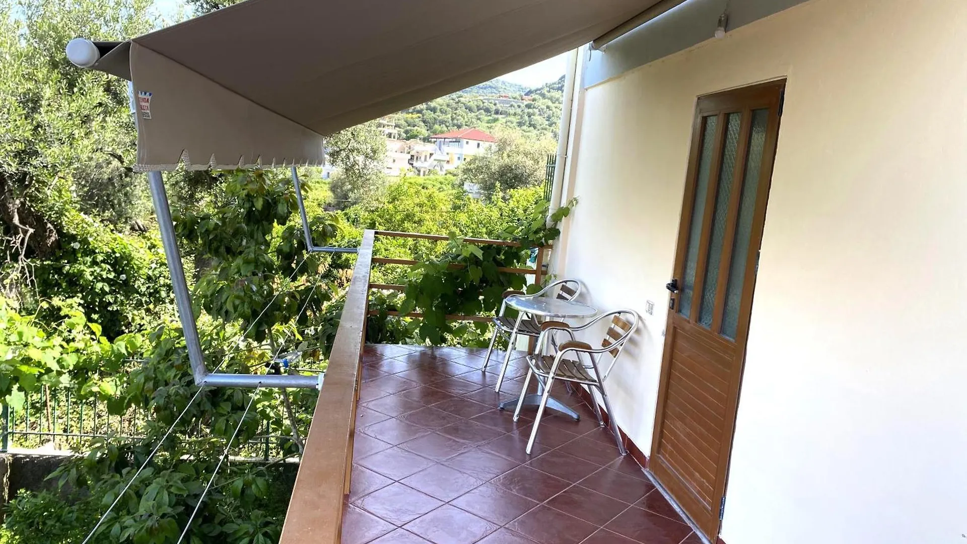 Flutura Apartments Vlorë 0*,
